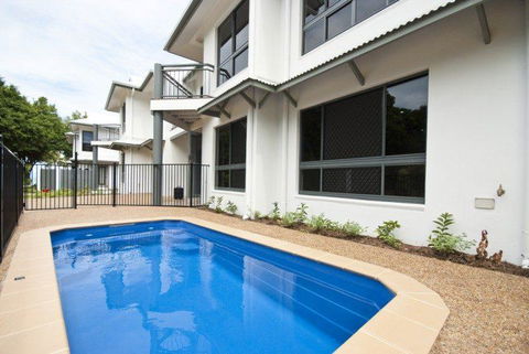 Woodville Beach Townhouse 6 - Accommodation QLD 5