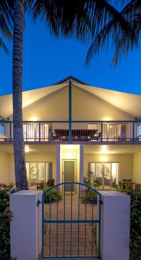 Sails On Horseshoe - Accommodation QLD 5