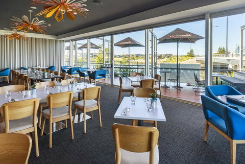 Mercure Sunshine Coast Kawana Waters - Accommodation QLD 2