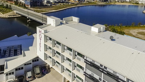 Mercure Sunshine Coast Kawana Waters - Accommodation QLD 4