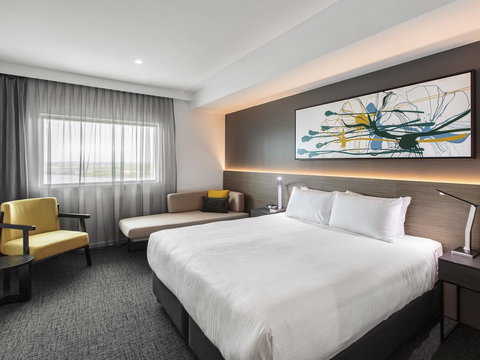 Mercure Sunshine Coast Kawana Waters - Accommodation QLD 7