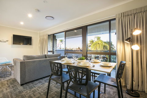 Nightcap At Kawana Waters Hotel - Accommodation QLD 44