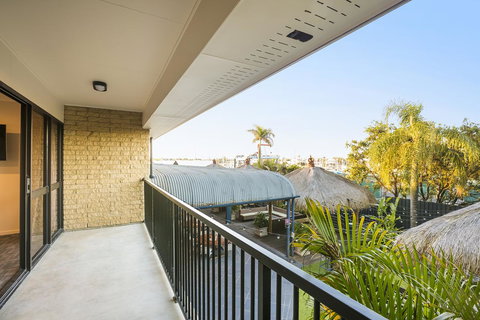 Nightcap At Kawana Waters Hotel - Accommodation QLD 39