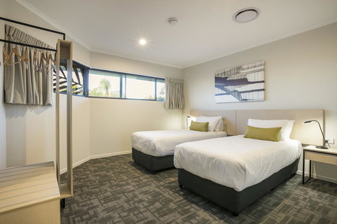 Nightcap At Kawana Waters Hotel - Accommodation QLD 40