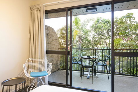 Nightcap At Kawana Waters Hotel - Accommodation QLD 30