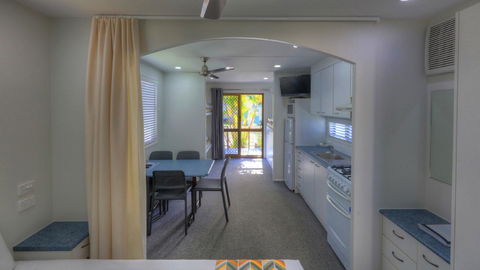 Alex Beach Cabins And Tourist Park - Accommodation QLD 24