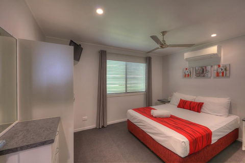Alex Beach Cabins And Tourist Park - Accommodation QLD 8