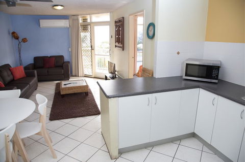 Northpoint Holiday Apartments - Accommodation QLD 22