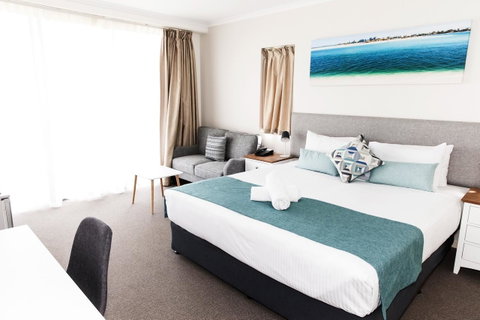 Ocean Views Resort Caloundra - Accommodation QLD 25