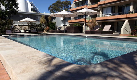 Hotel Laguna - Accommodation QLD 11