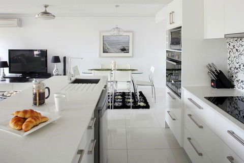Hotel Laguna - Accommodation QLD 3