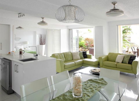 Hotel Laguna - Accommodation QLD 2