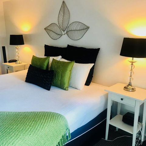 Hotel Laguna - Accommodation QLD 9