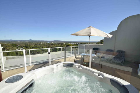 Noosa Hill Resort - Accommodation QLD 1