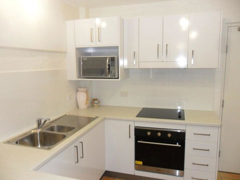 Myuna Holiday Apartments - Accommodation QLD 18