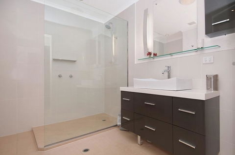 Myuna Holiday Apartments - Accommodation QLD 20