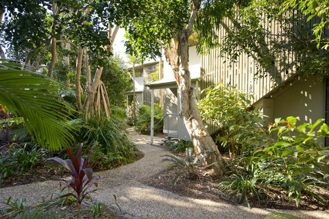The Retreat Beach Houses - Accommodation QLD 14