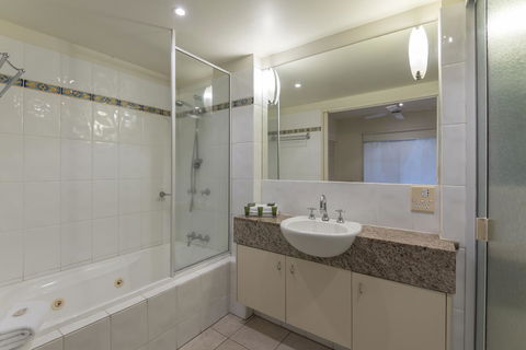 Mowbray By The Sea - Accommodation QLD 6