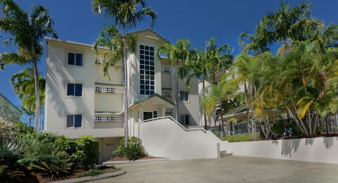 On The Beach Apartments - Accommodation QLD 1