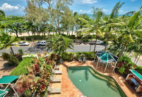 On The Beach Apartments - Accommodation QLD 21
