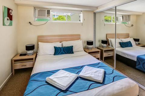 On The Beach Apartments - Accommodation QLD 8