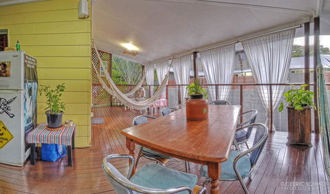 KiteSurf 1770 Beach House - Accommodation QLD 10