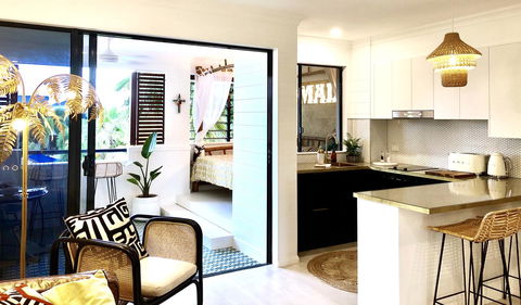 NOMAD - Luxe Apartment - Accommodation QLD 23