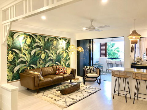 NOMAD - Luxe Apartment - Accommodation QLD 5