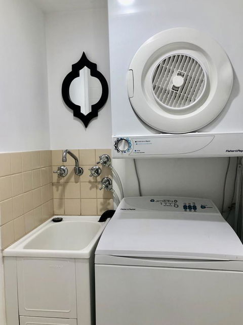 NOMAD - Luxe Apartment - Accommodation QLD 40