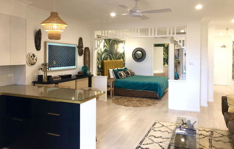 NOMAD - Luxe Apartment - Accommodation QLD 22