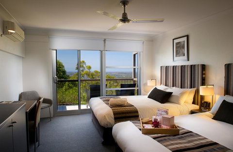 Mercure Clear Mountain Lodge - Accommodation QLD 5