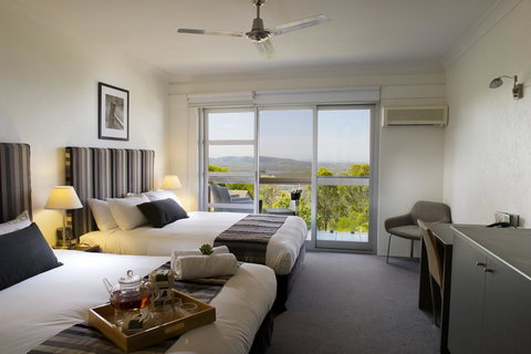 Mercure Clear Mountain Lodge - Accommodation QLD 6
