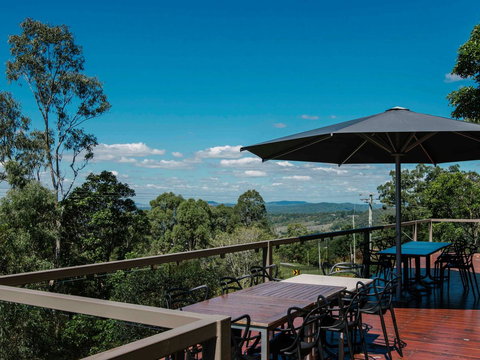 Mercure Clear Mountain Lodge - Accommodation QLD 31