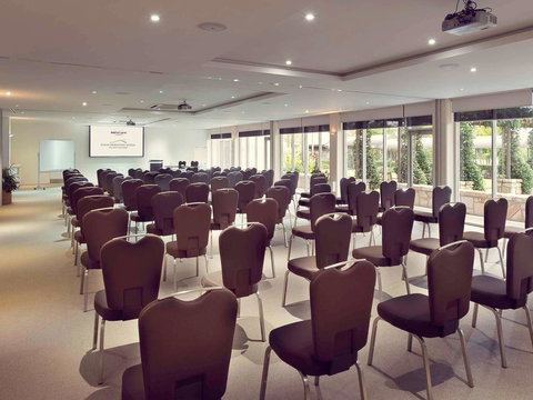 Mercure Clear Mountain Lodge - Accommodation QLD 28