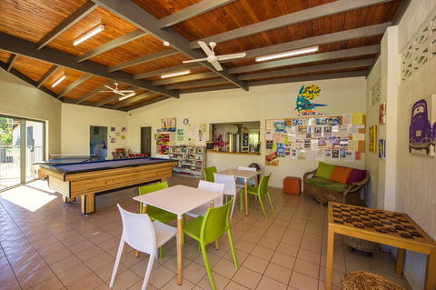 Island Leisure Resort - Accommodation QLD 12