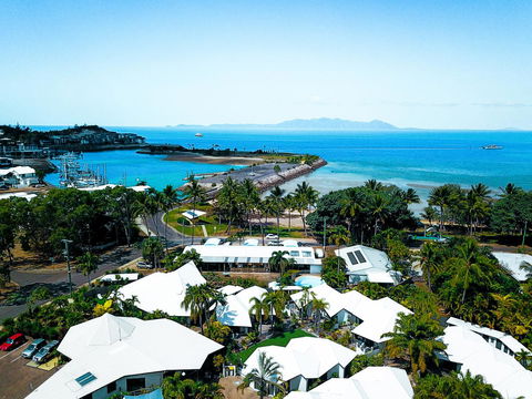 Island Leisure Resort - Accommodation QLD 10