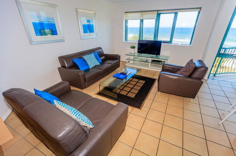 Grand Palais Boolarong Beachside Apartments - Accommodation QLD 26
