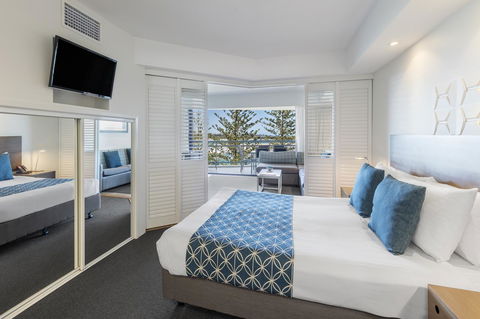 Ramada Resort By Wyndham Golden Beach - Accommodation QLD 16