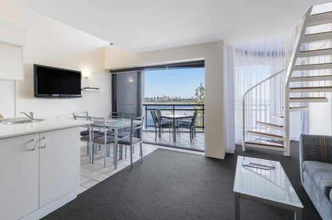 Ramada Resort By Wyndham Golden Beach - Accommodation QLD 10