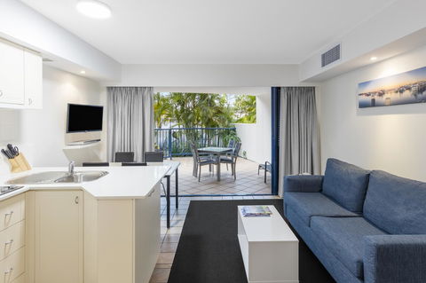 Ramada Resort By Wyndham Golden Beach - Accommodation QLD 3