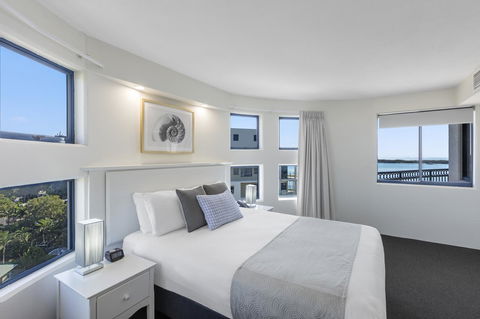 Ramada Resort By Wyndham Golden Beach - Accommodation QLD 28
