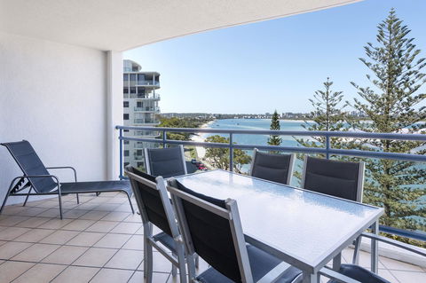 Ramada Resort By Wyndham Golden Beach - Accommodation QLD 14