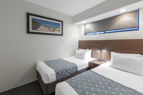 Ramada Resort By Wyndham Golden Beach - Accommodation QLD 18