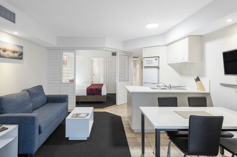 Ramada Resort By Wyndham Golden Beach - Accommodation QLD 2