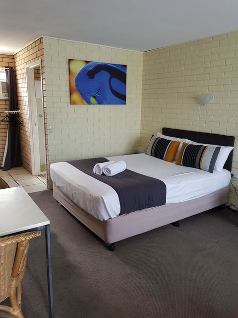 Twin Pines Motel - Accommodation QLD 21