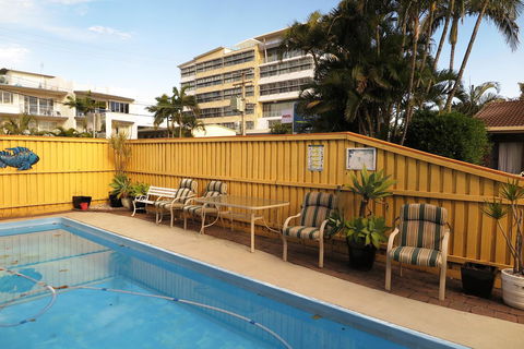 Twin Pines Motel - Accommodation QLD 23