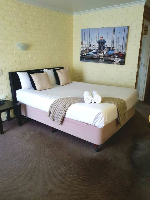Twin Pines Motel - Accommodation QLD 20