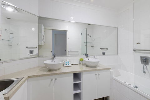 Noosa Shores Resort - Accommodation QLD 16