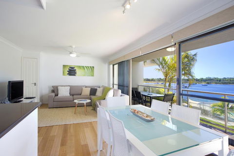 Noosa Shores Resort - Accommodation QLD 6