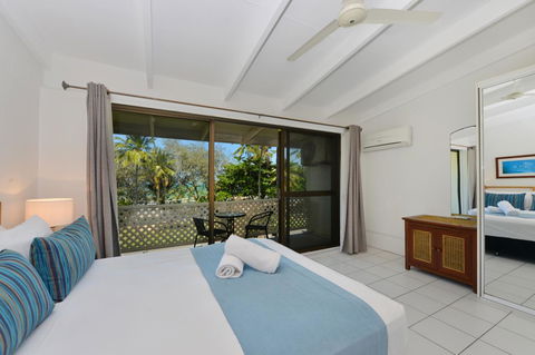 Seascape Holidays At Beachfront Terraces - Accommodation QLD 5
